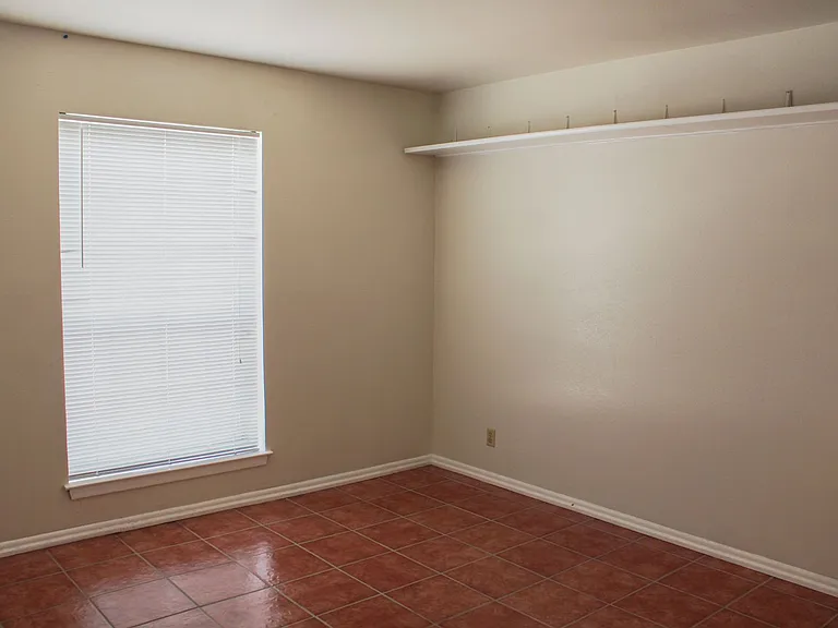 8401 N New Braunfels Ave #109 — Photo 10