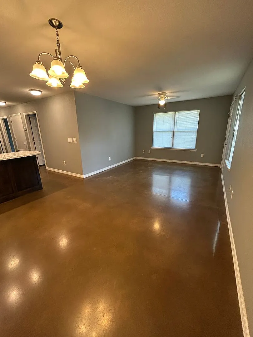 Building Photo - 117 Sequoya Dr #A & B