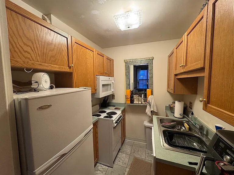 319 Dartmouth St #1 — Photo 5