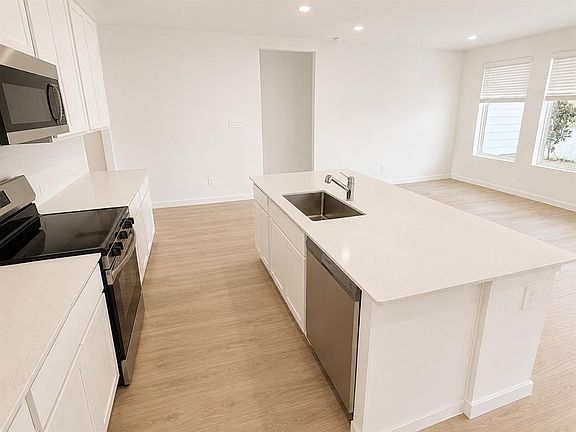 5th image of 5533 Guava Ct #A