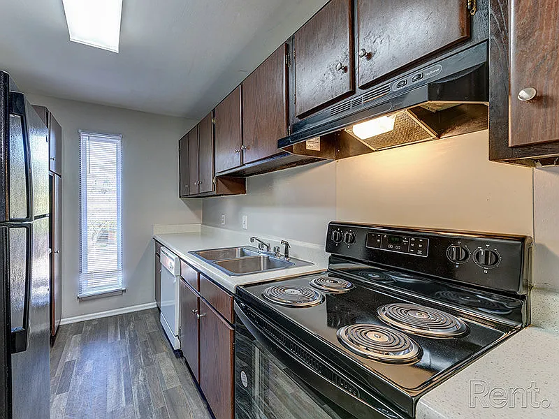 River Ridge Apartments — Photo 4