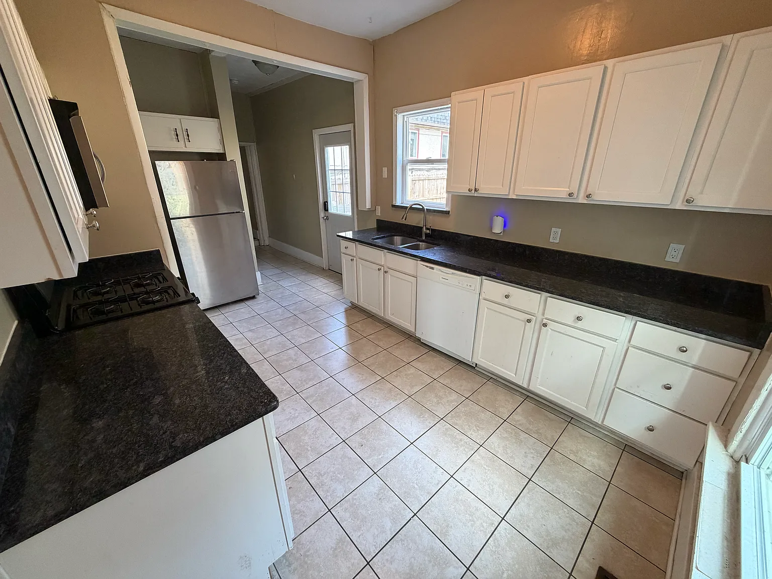 1490 Indianola Avenue — Photo 3