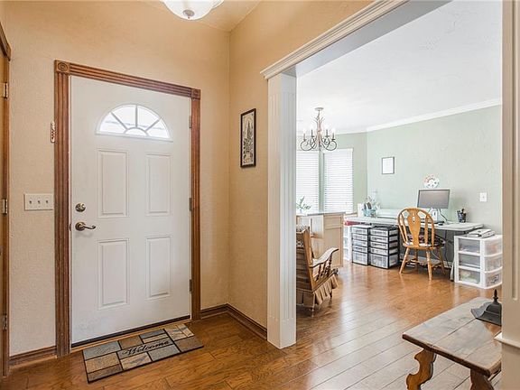 4th image of 2657 SW 108th St