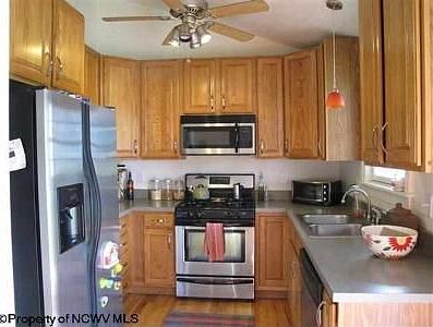 2nd image of 210 Prager Pl