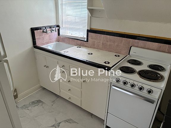 3rd image of 1249 S Emerson Ave #7