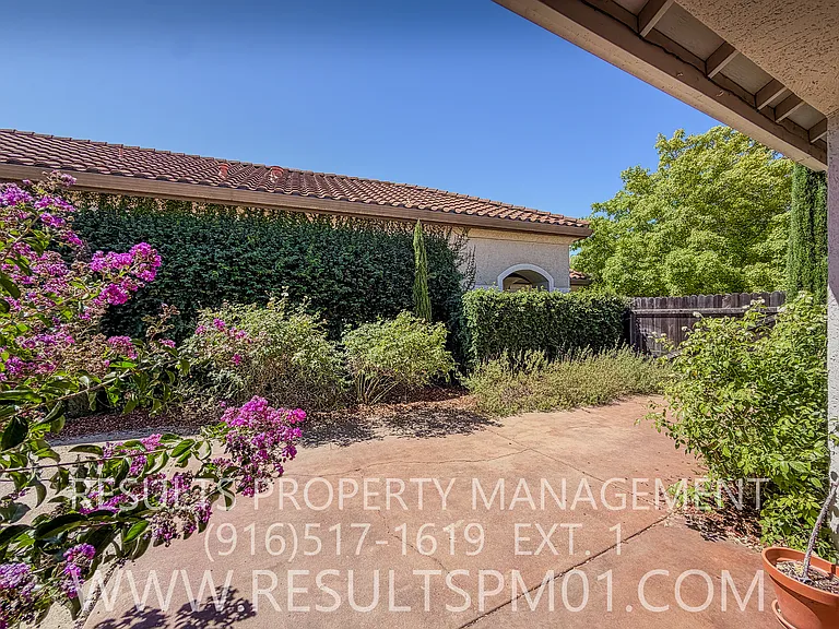 4025 Lowdan Ct — Photo 26