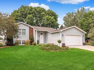 811 Northland Ln NE, Rochester, MN 55906