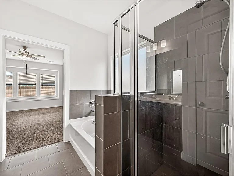 6803 Alamitos Ct — Photo 29