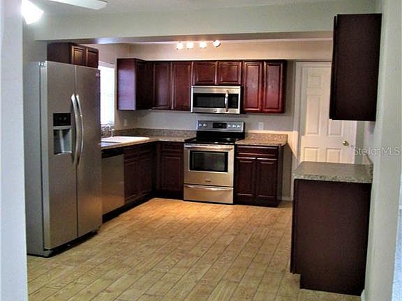 5th image of 115 Cambridge Dr