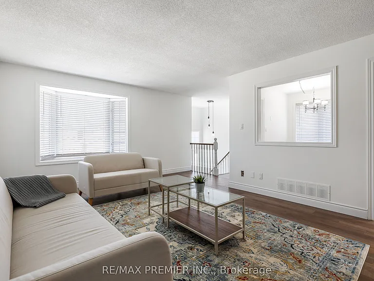 45 Roughley St #UPPER — Photo 11