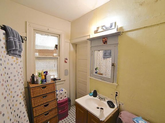 5th image of 2917-2919 N 8th STREET