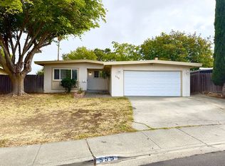 555 Trinity Dr, Vacaville, CA 95687