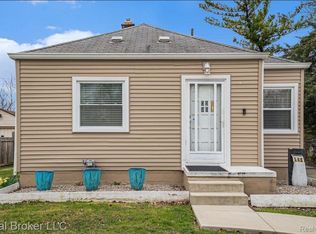 540 E Chesterfield St, Ferndale, MI 48220