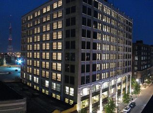 Fashion Square I, Saint Louis, MO 63103