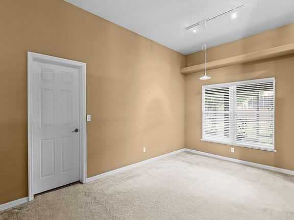 3rd image of 1010 S Lakes Way SW