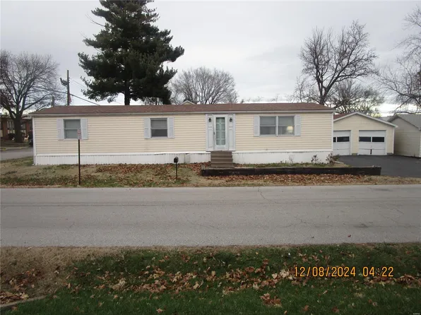 115 W 2nd St, Cahokia, IL 62206