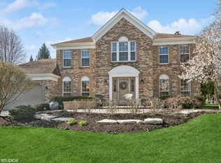 1544 Saranell Ave, Naperville, IL 60540