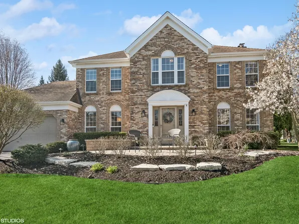1544 Saranell Ave, Naperville, IL 60540