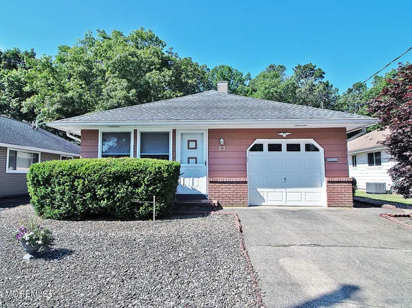 23 Mount Matterhorn Lane, Toms River, NJ 08753