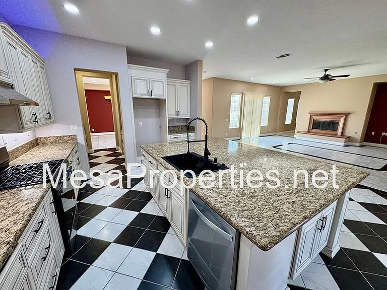 28610 Strauss Ln — Photo 19