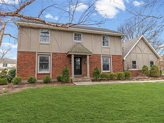 2nd image of 12806 Pembroke Cir