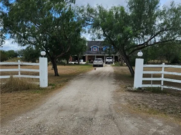 211 County Road 310, Orange Grove, TX 78372