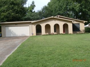 814 Fairfax Cir, Jackson, MS 39211