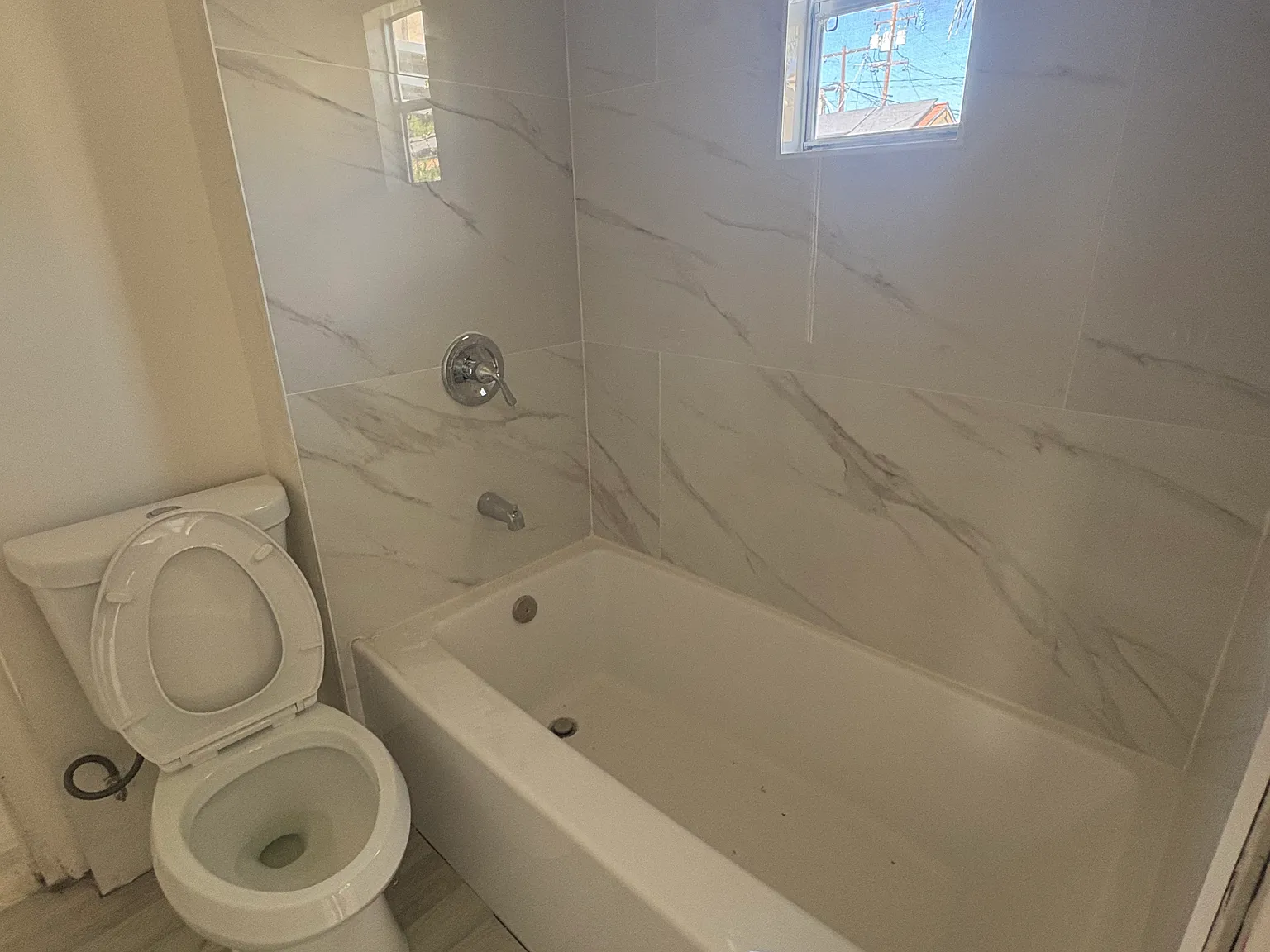 2 bed, 800 sqft, $2,550 — Photo 2