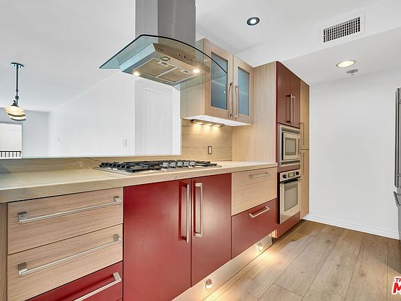 5th image of 4501 Cedros Ave Unit 206