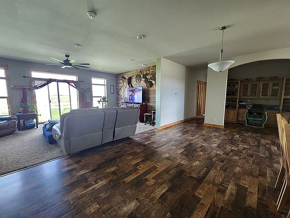 Dining area, with office 
