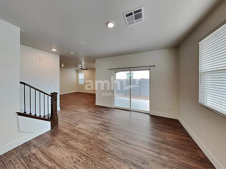 21427 S 231st Way — Photo 5