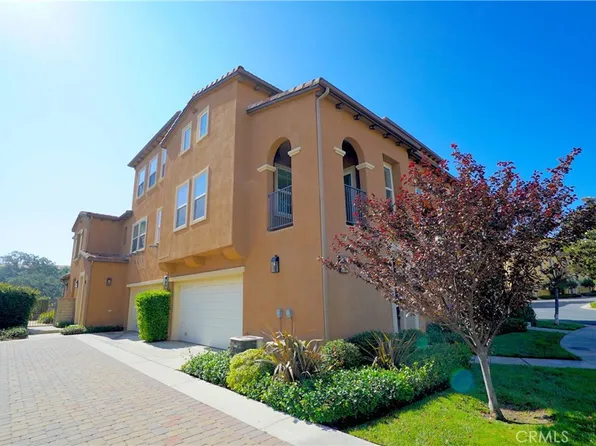27002 Fairway Ln, Valencia, CA 91381