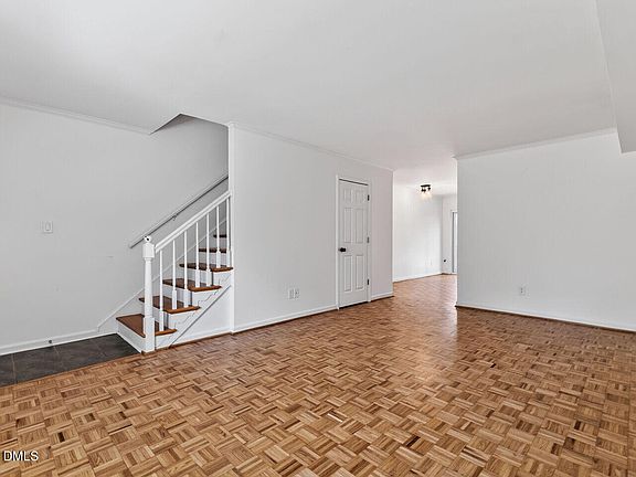 4th image of 3749 Jamestown Cir