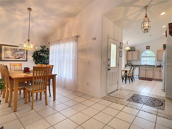 4th image of 8059 Santee Dr