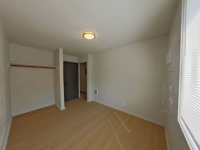 University Manor - Newly Renovated Units just a short walk from Campus! — Photo 63