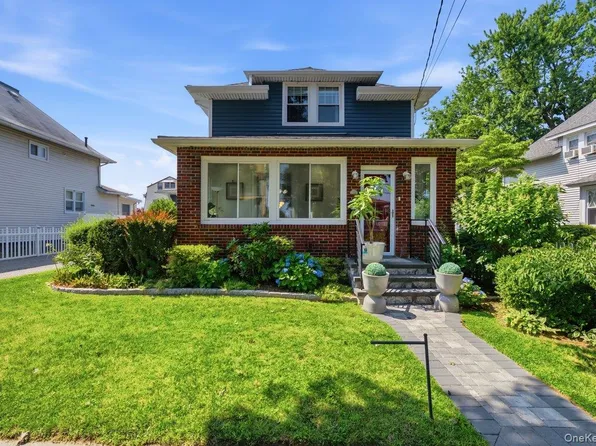 123 Briggs Avenue, Yonkers, NY 10701