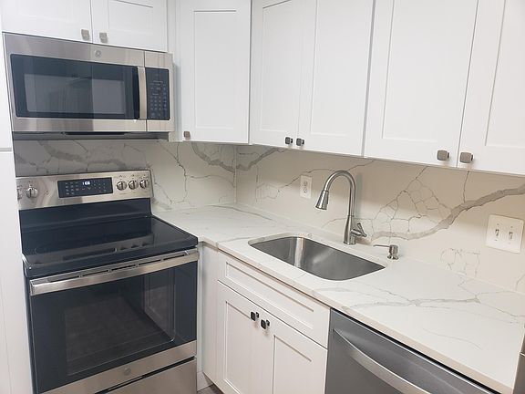 2nd image of 3800 Powell Ln #3