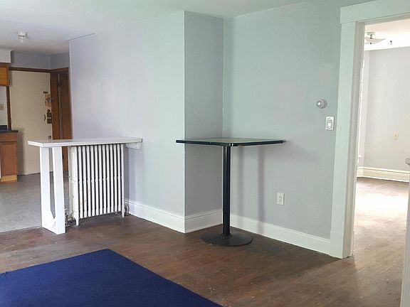 3rd image of 152 Loring Ave #2