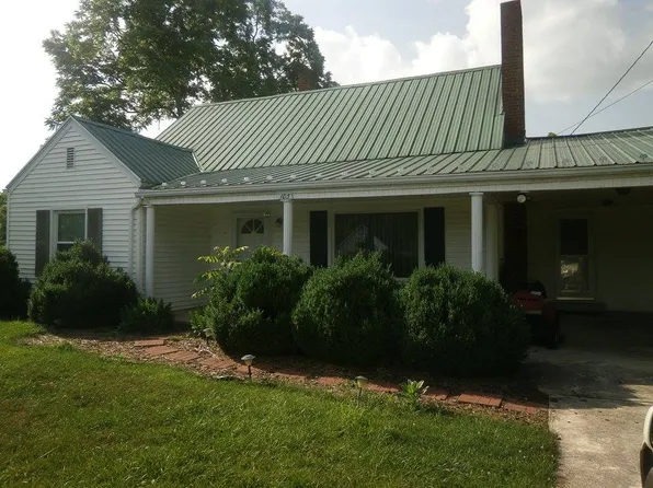 105 Curry St, Independence, VA 24348