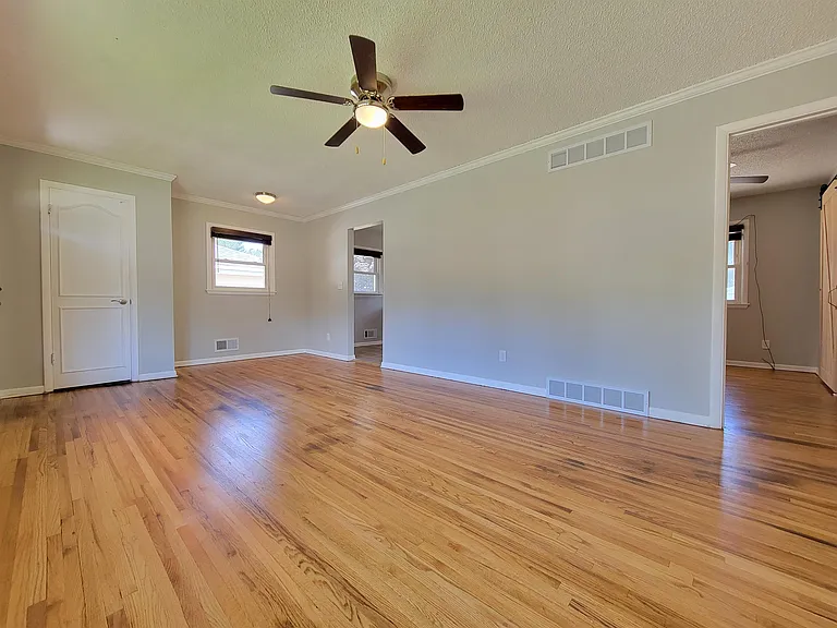 1442 Cascade St NW — Photo 10