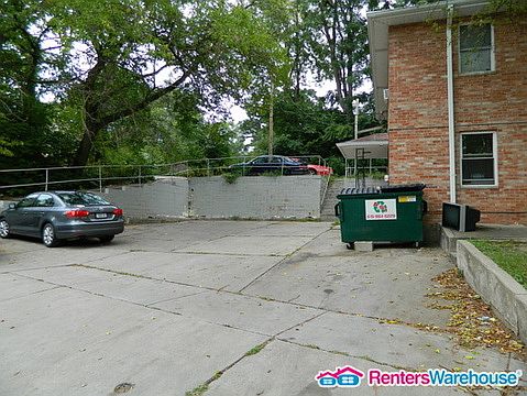 2nd image of 625 Irving St APT 5