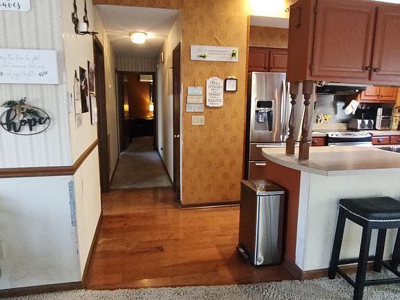 5th image of 232 Island Creek Rd