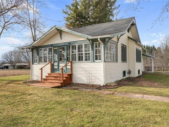 1204 Upper Lenox Ave, Oneida, NY 13421