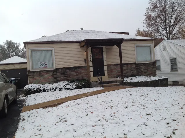 9428 Harold Dr photo 1