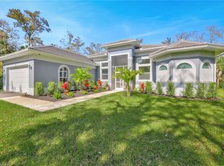 589 12th Ave NW, Naples, FL 34120