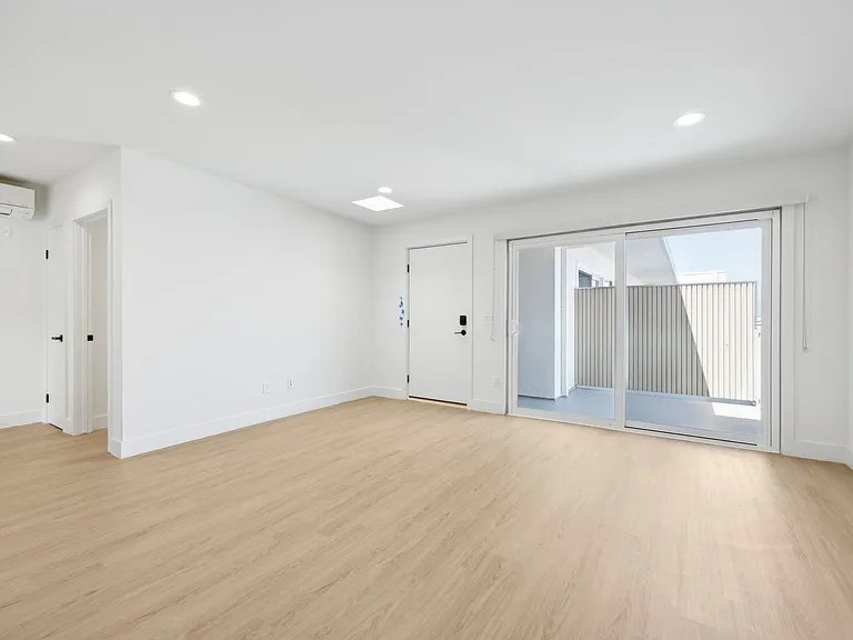 Sea Skiff Apartments Best Ocean View in Hermosa Beach — Photo 21