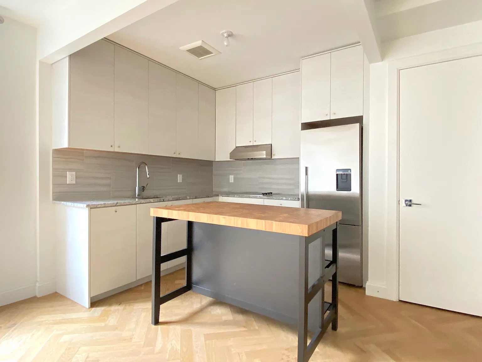 531 Vanderbilt Avenue — Photo 3