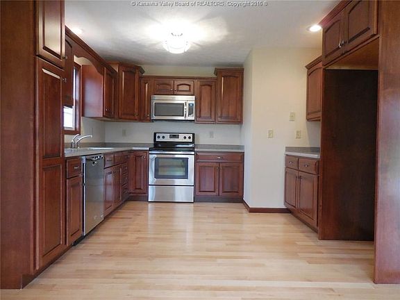 3rd image of 22 Keeling Dr