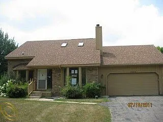 1620 Mercedes St photo 1