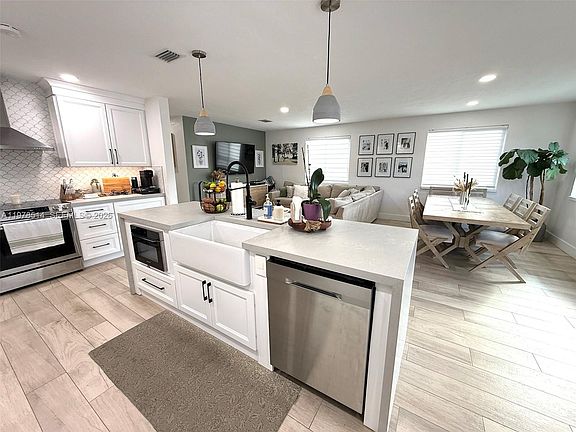 5th image of 6545 SW 27th St